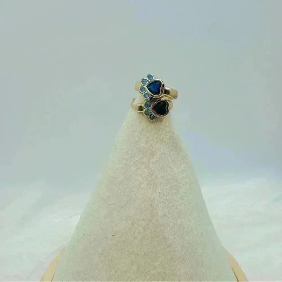 Charming Tiny Paw  Zirconia Stud Earrings - Picture 7 of 7